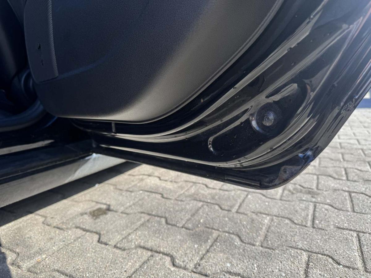 Audi A3 8P Sportback original T&uuml;r hinten rechts LY9B Brillantschwarz Rohbau BJ06